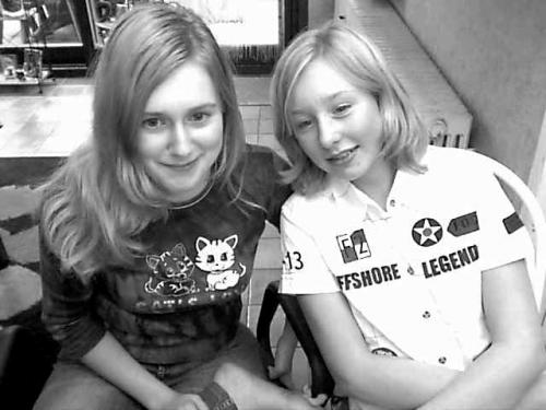 me and stefanie wel e oude foto ma who cares wieder zien de th freaks van lichtervelde :p xxx