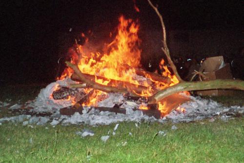 kampvuur van op chirokamp