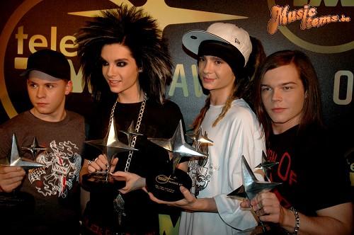 th met de 4 awards!!!:D