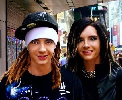 Tom & Bill Kaulitz (L)(K) Lekkerding zijn jullie (K)(L) LoveYouSoMuch (L)(K)