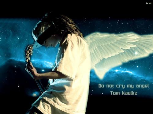 dont cry my angel <3