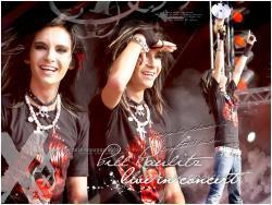 Bill Kaulitz (L)