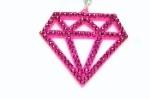 Kiki Kannibal swarovski neon pink kouture diamond (die heeft ze ook zelf gemaakt ze verkoopt ze op d'r website www.shop.kikikannibal.com voor 75 dollar maar in een winkeltje ergens in florida waar kiki zelf ook woont verkopen ze ze voor 7 dollar per stuk 