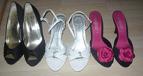 3 paar van mijn colectie schoeneuh ;)