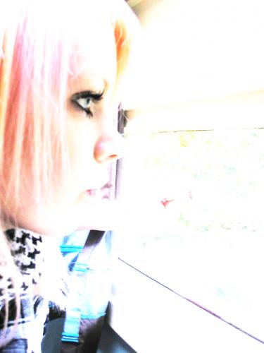 met roze/blond haar 