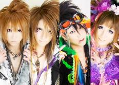 De super-kawaii indie visual kei band ASS'n'ARRow, je moet echt eens naar hun nummer $huffle & Bargain luisteren ^^