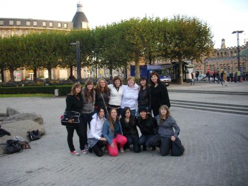 FanMeeting in gent 25-10-2008 HET WAS SUPER....(ik ben degene met rode sgoenen en zwarte skinny,helemaal links vo jullie XD)