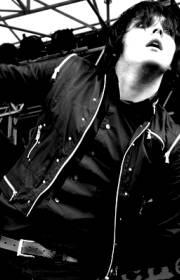 Gerard Way !!