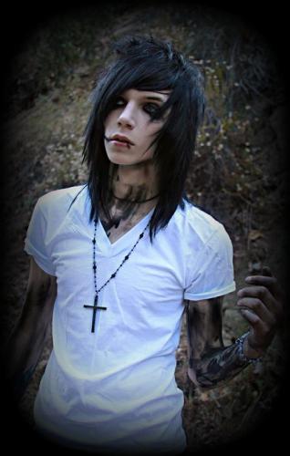 Andy Sixx <33