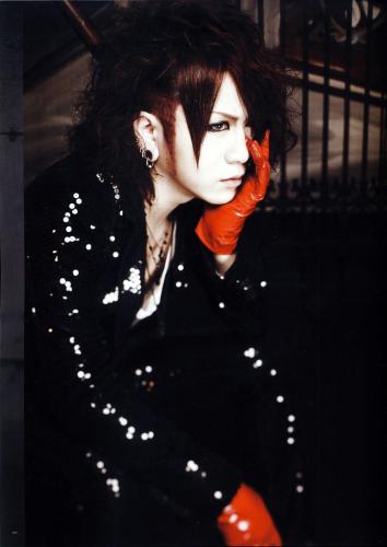 Ruki, (Shuts her mouth.. :Y))