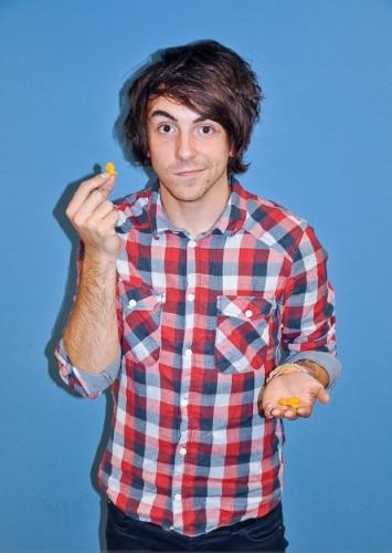 Alex, Bitchez (l) All Time Low Frontman :O