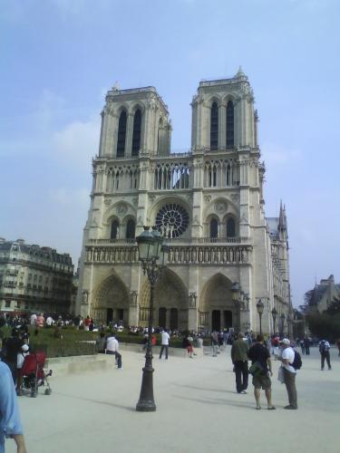 wat heb ik toch veel standaard fotos x3 -notre dame-