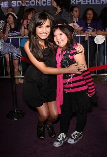 Demi Lovato & Madison De La Garza