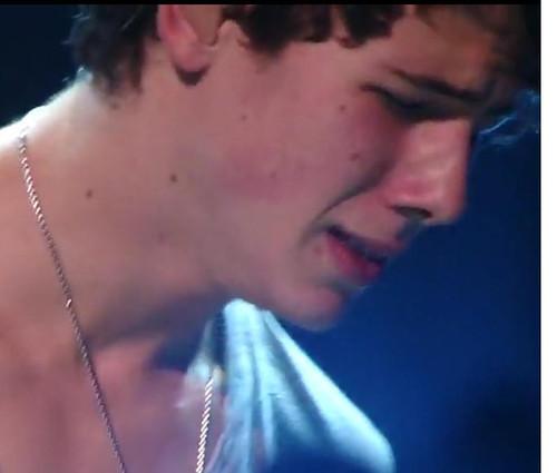 Nick Jonas,, huilen bij albl