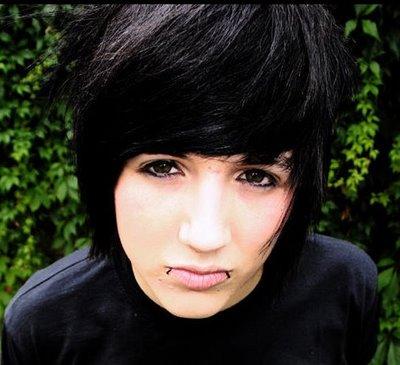 Oli Sykes (l)