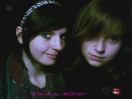 Links: The new me! (yay :p) & rechts : Nathalie, abftwd [L]