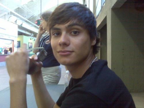 CUTE!!! love kiowa!! xD