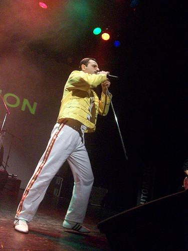 06/02/10 Queenmania (L)