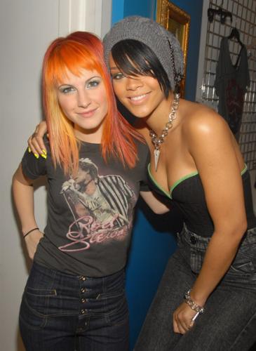 hayley + rihanna.. :D