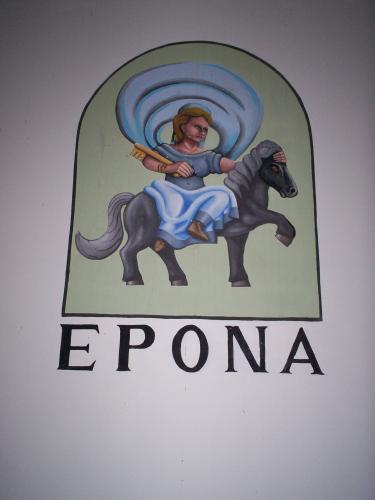 Sommige mensen (Waaronder ik) zien hier wel wat lolligs in.. Epona Epona Epona---