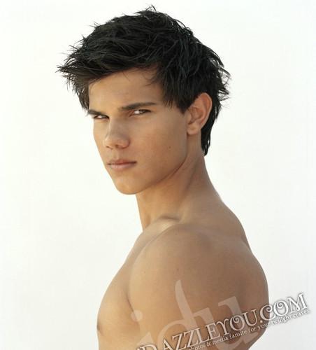 Taylor Lautner voor Cosmogirl!!He is mine!!