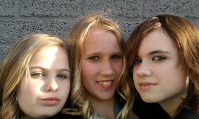 Marit, Sharon & ik (britt) LoveJullie