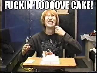 yeah Karyu i luv cake 2 ^^