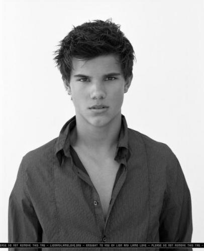 Taylor Lautner <3333