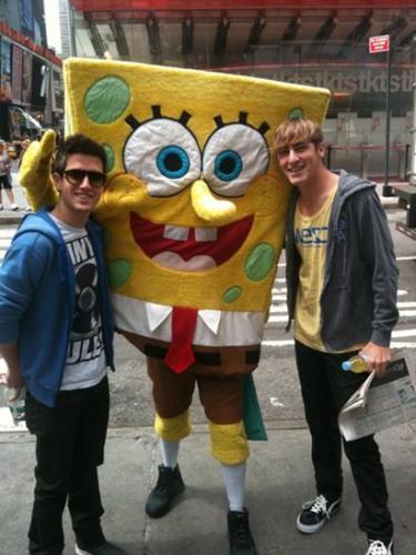 pick the sexiest -> yes SPONGEBOB :P