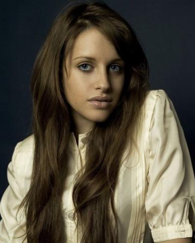 Carly Chaikin