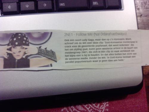 2NE1 - Follow Me [CL]  in de krant, de volkskrant, 21/12/10