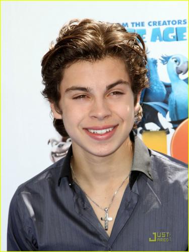 MAX russo -- jake T austin.. wizards of wavely place ghehe