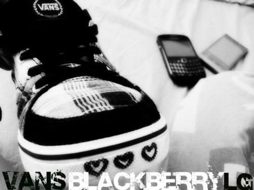 VansBlackberryLg