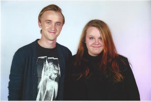 What has two thumbs and has met Tom Felton.... THIS GIRL!!!!!!
