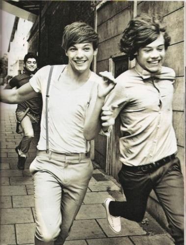 Larry Stylinson forever, this picture is just to cute