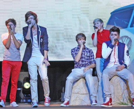 One Direction performing