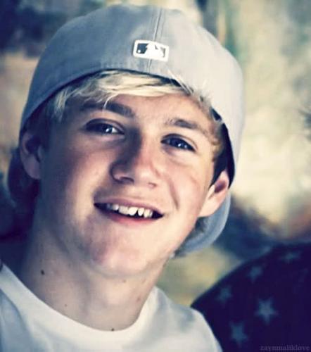 Cutest picture of Niall ever <3