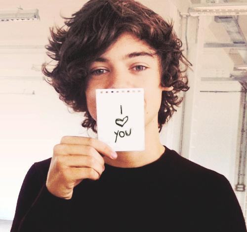 AW Harry wat lieff I luv ya too <3