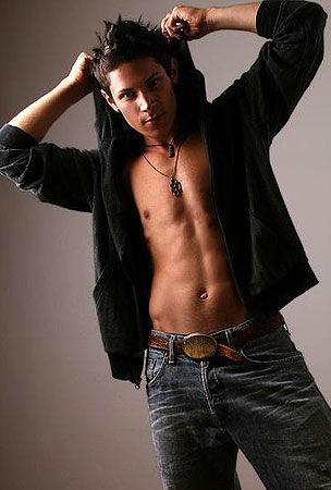 Alex Meraz