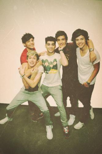 I love those boys,they changed my life. Proud Directioner!