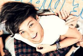 Awww <33 love that pic of Louis<3