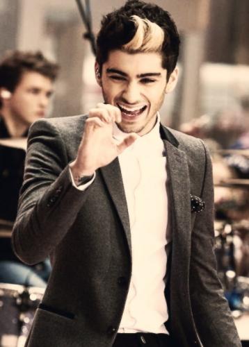 omg zayn ASDFGHJKL <3