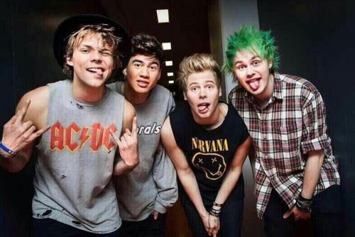 5 Seconds of Summer :)